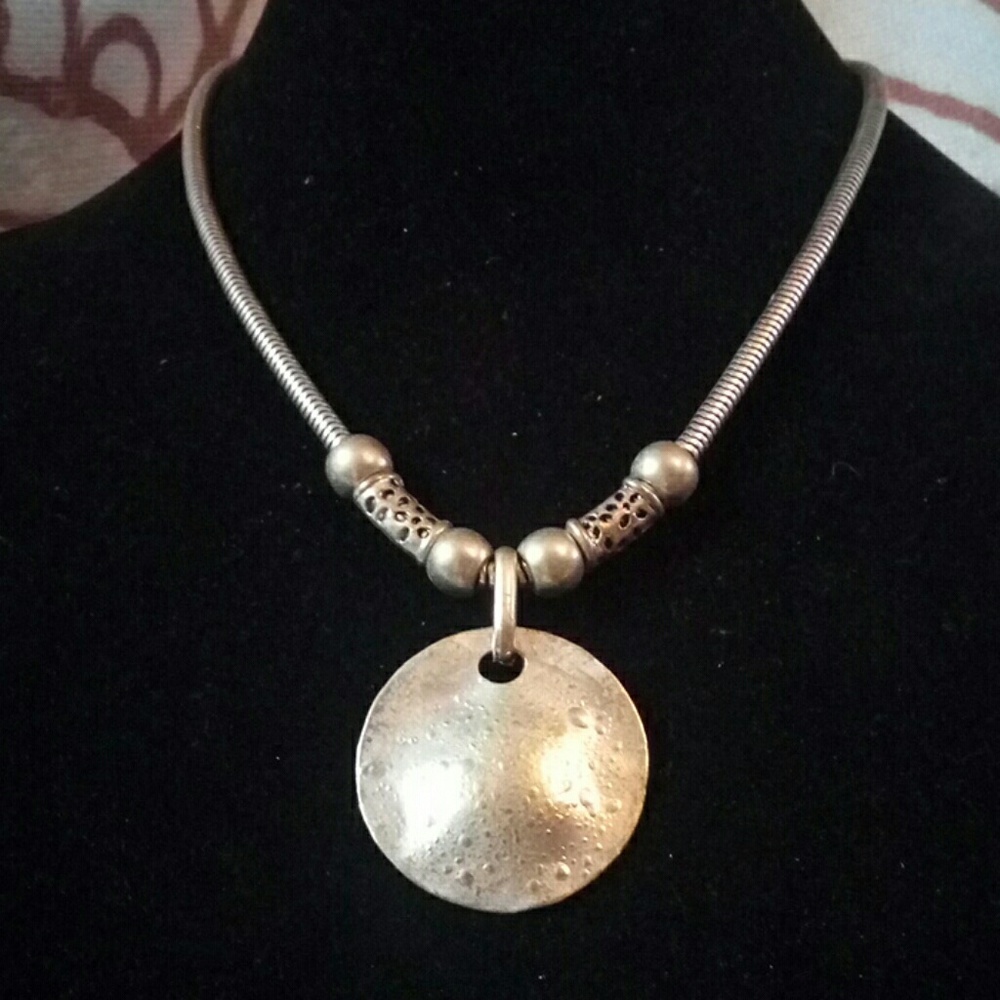 Statement necklace